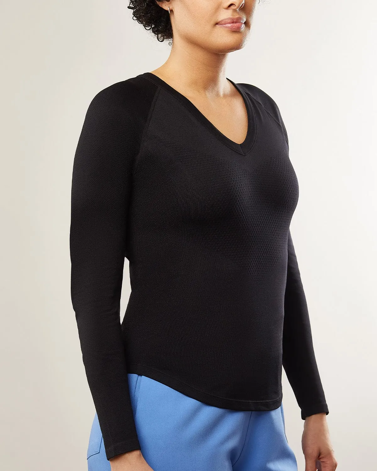 Women's Featherlite™ V-Neck Underscrub - Black